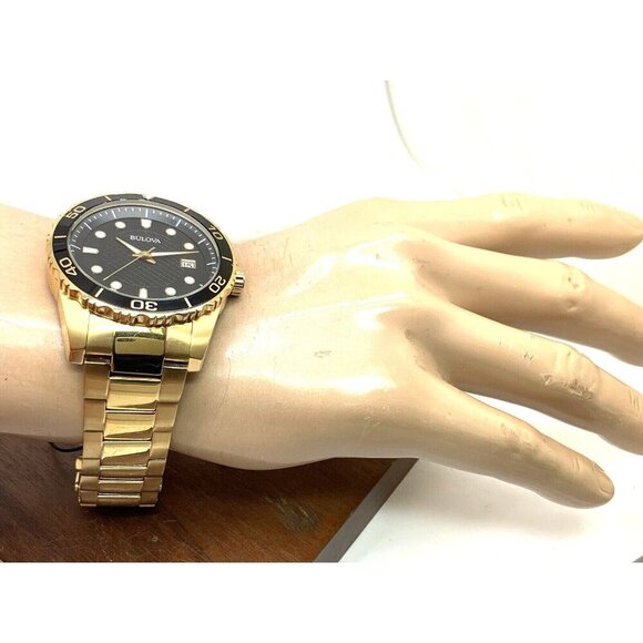 Bulova Men's Watch 98B375 Quartz Black Dial Date Gold Stainless Steel 43mm - Picture 4 of 14